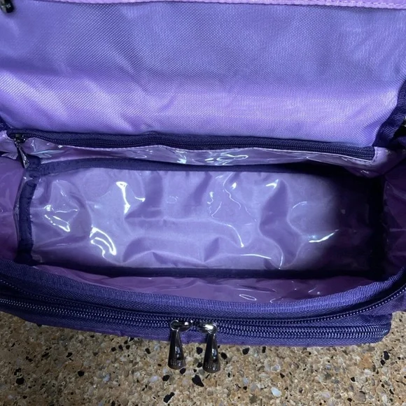 Lug Trolley Cosmetic Case - Picture 7 of 12